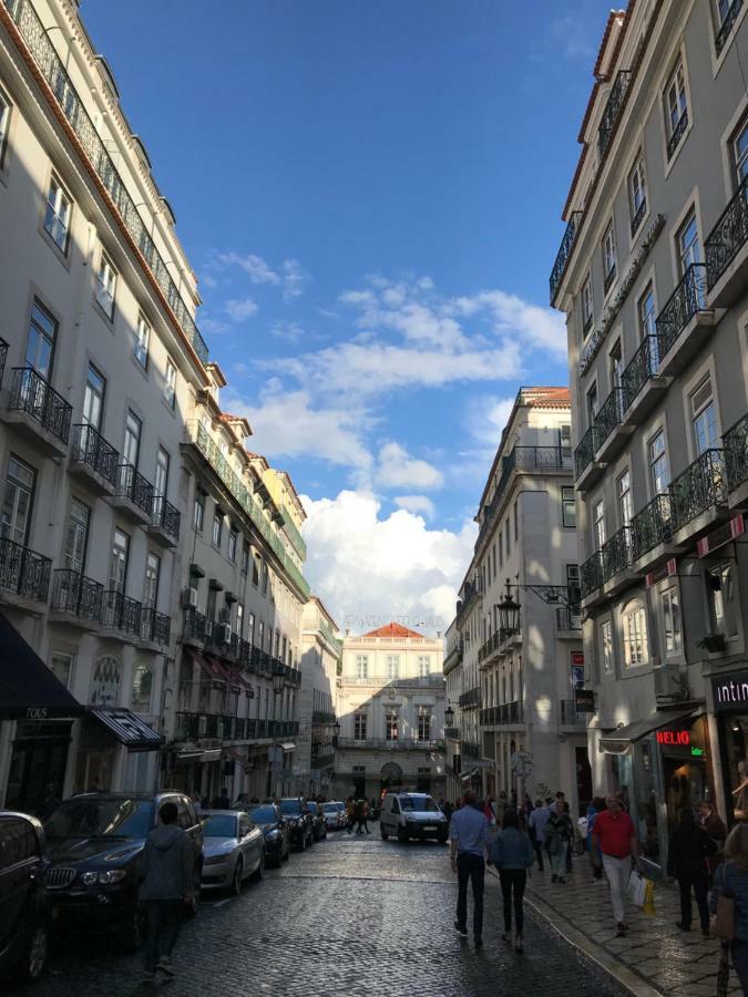 Guest Love Chiado Lisbon Exterior photo